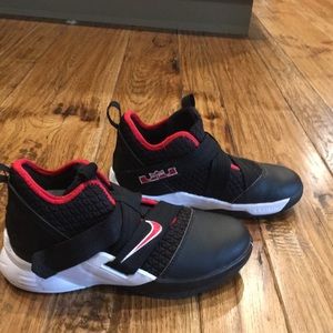 Boys Nike basketball shoes